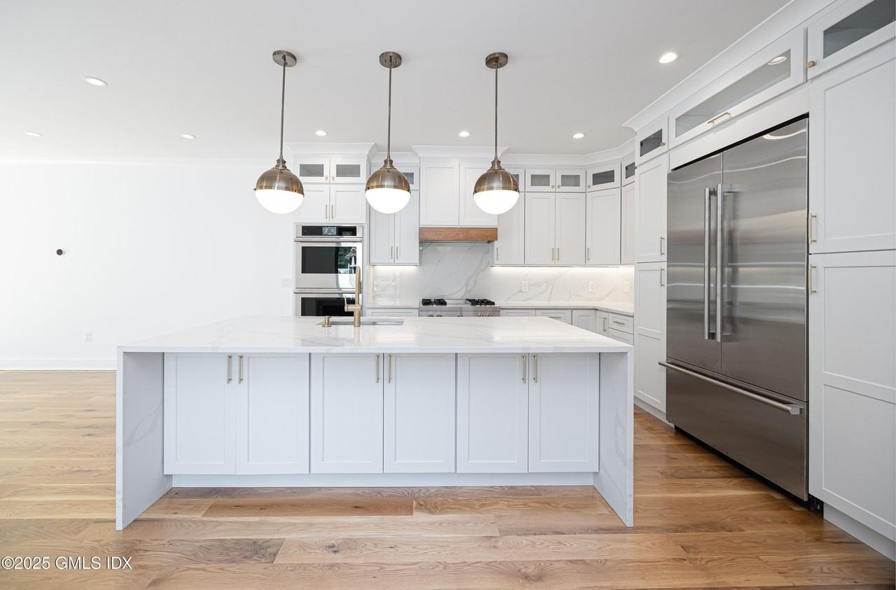 20 Sound Beach Ave - Photo 6 of 36