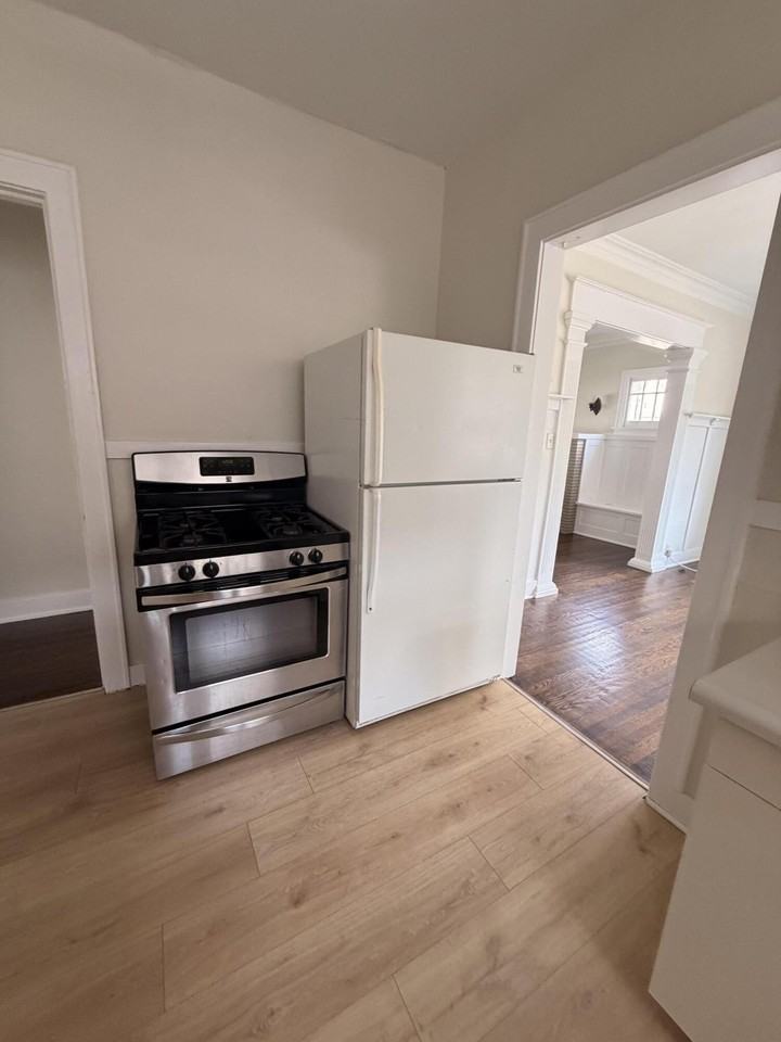 308 Brown St #1 - Photo 7 of 11