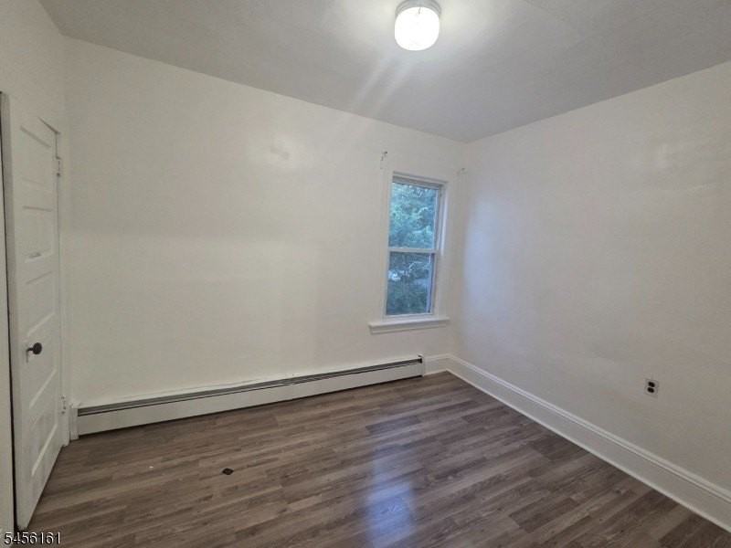 293 Burgess Pl - Photo 4 of 5