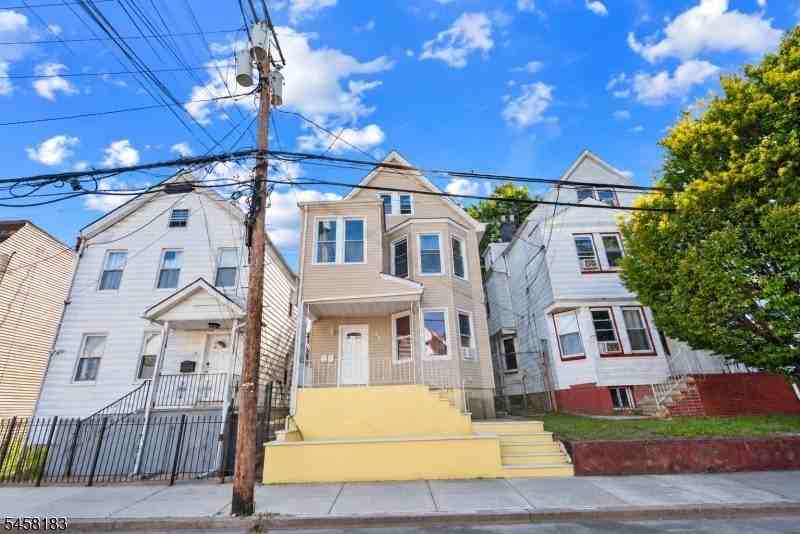 15 Highland Ave