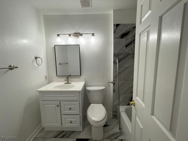 82 Boston St - Photo 5 of 11