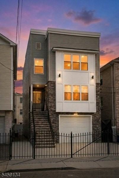 168 Johnson Ave #2