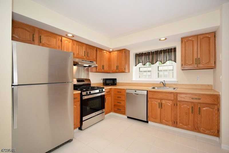 21F Heritage Dr #F - Photo 5 of 17