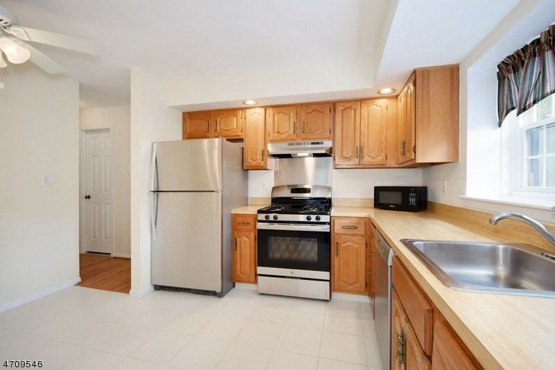 21F Heritage Dr #F - Photo 6 of 17