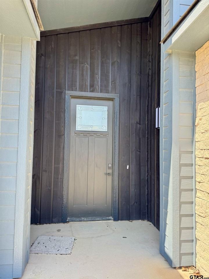 15532 Greenhouse Way - Photo 2 of 7