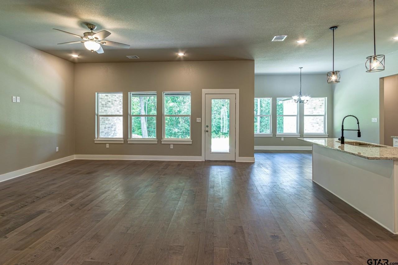 122 PR 6305 - Photo 3 of 28