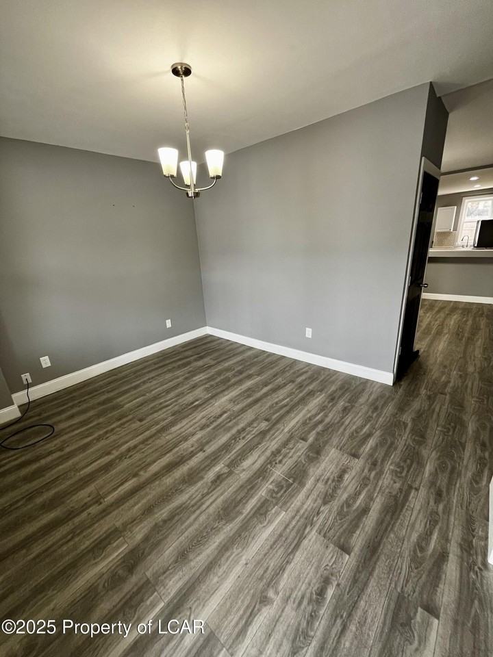 7 Moyallen St - Photo 2 of 13