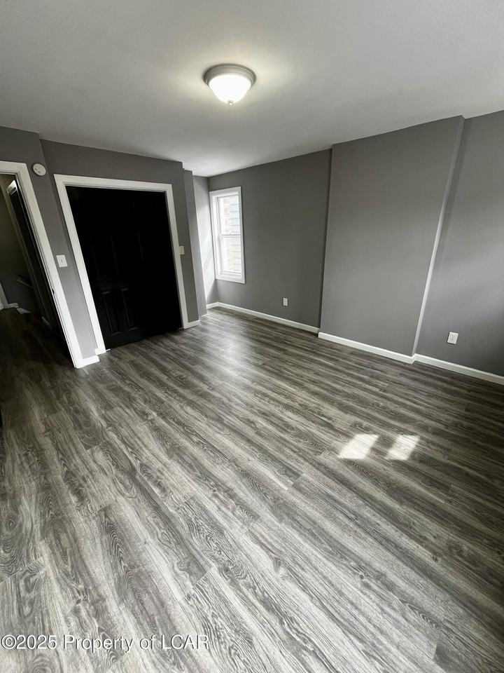 7 Moyallen St - Photo 7 of 13