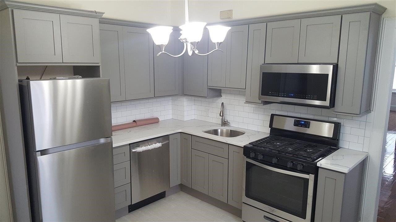 106 Bowers St #3