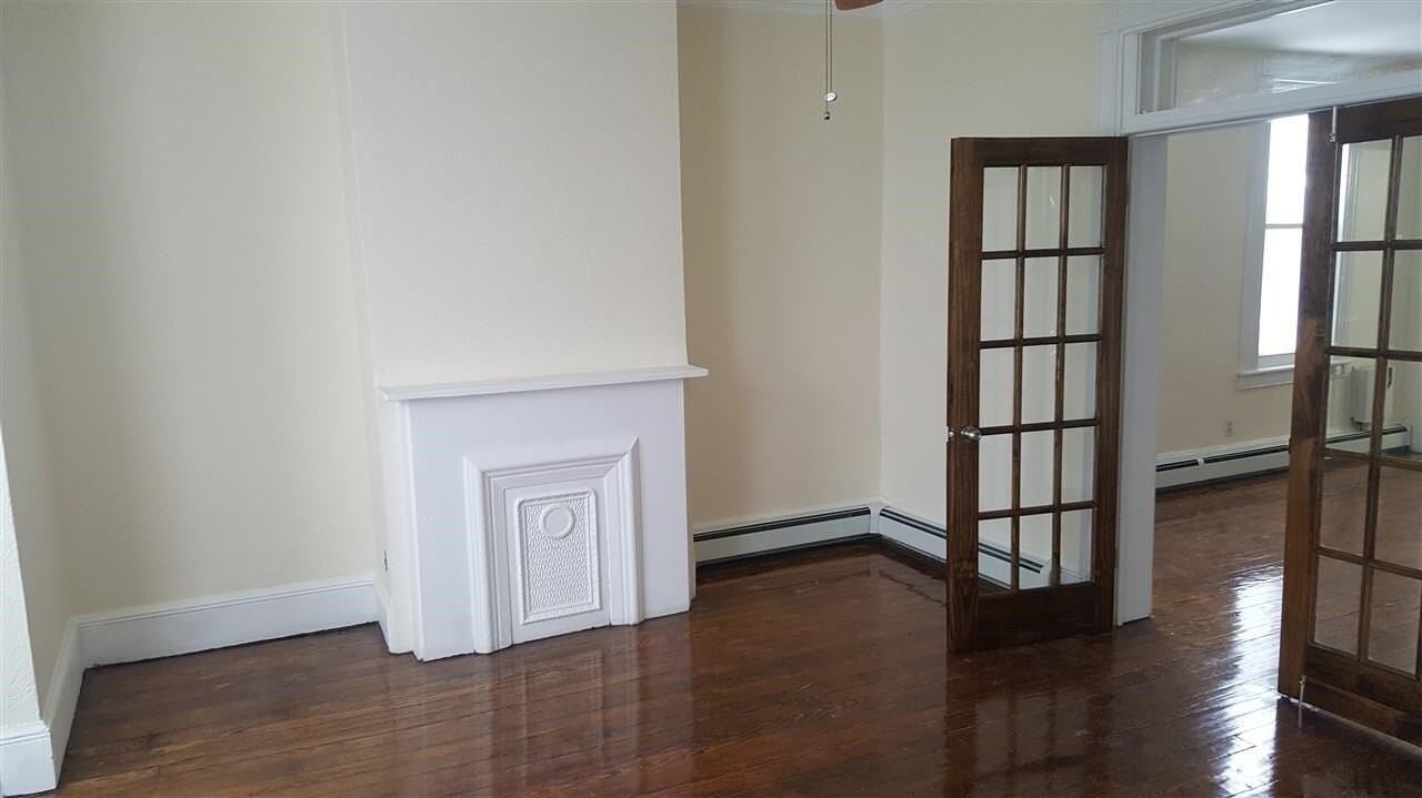 106 Bowers St #3 - Photo 4 of 15