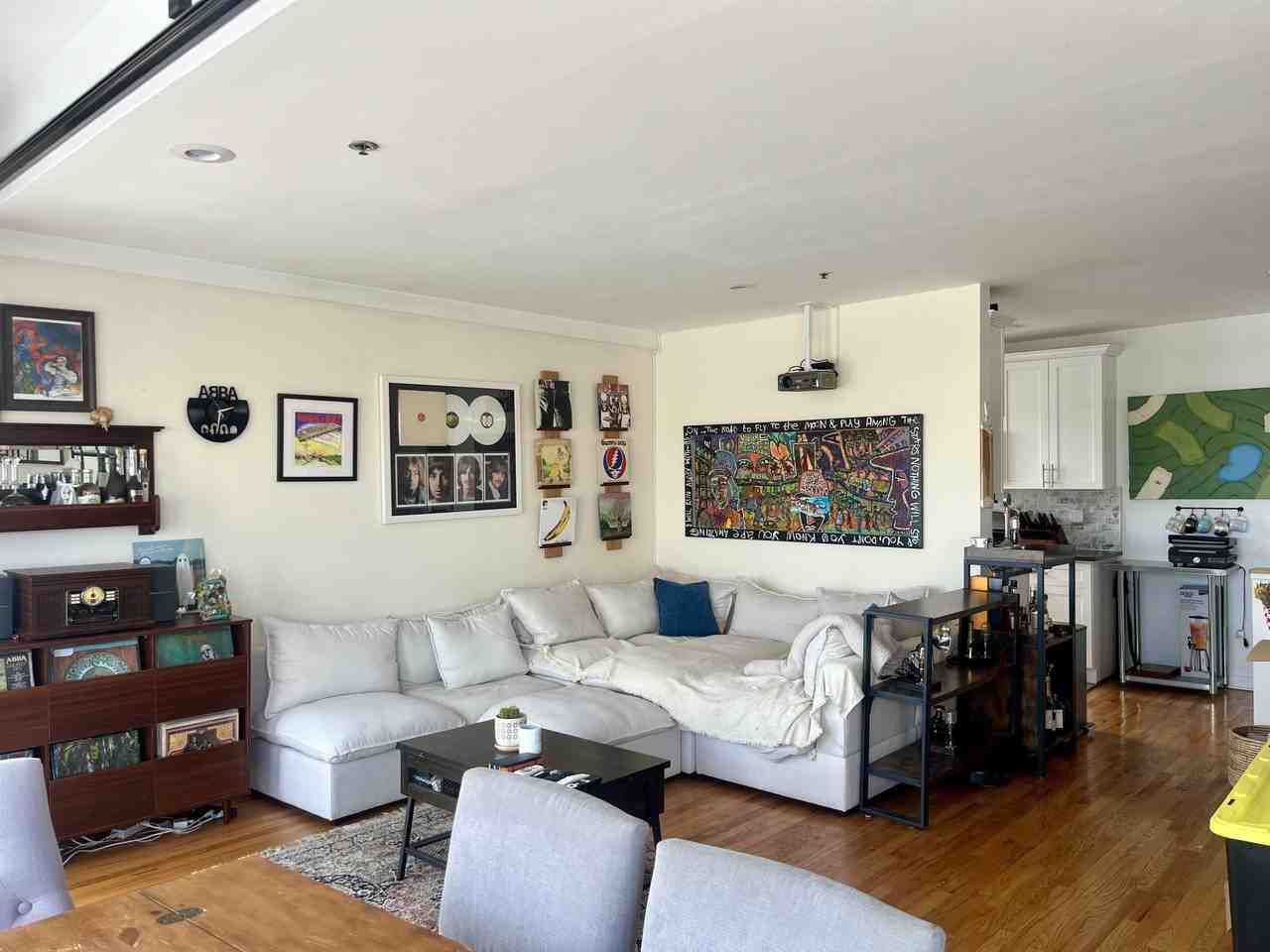 210 Jefferson St #4B - Photo 2 of 17