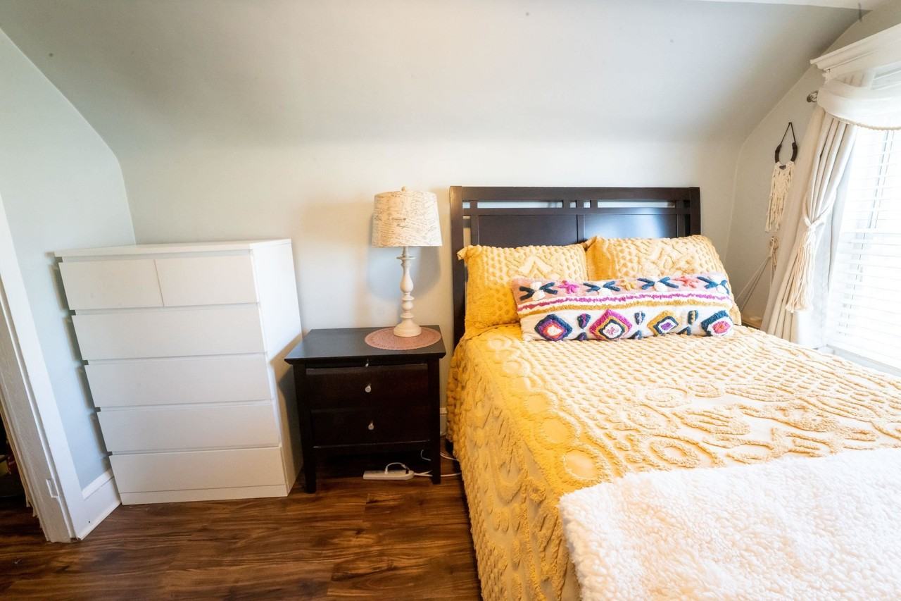 34 W 40th St #3 - Photo 6 of 11