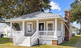 featured image of 208 Hill St