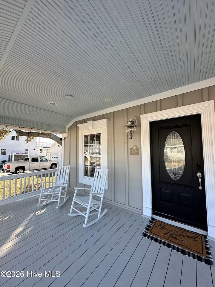 208 Hill St - Photo 7 of 22