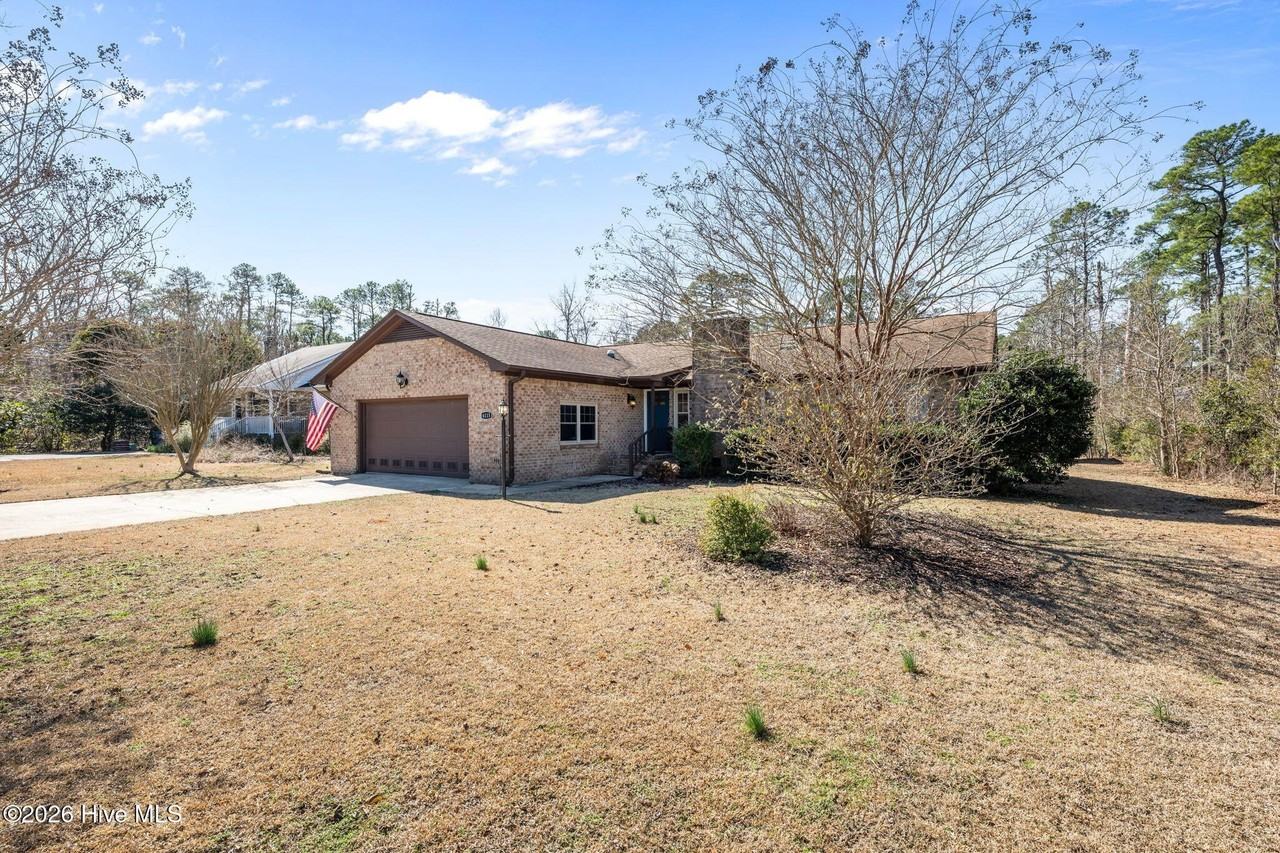 6115 Gondolier Dr - Photo 3 of 39