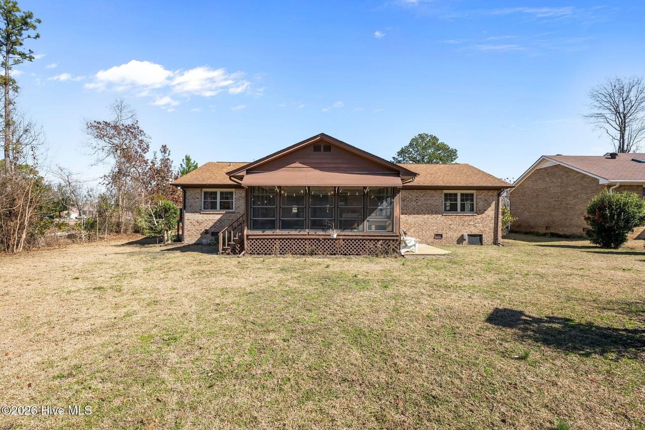 6115 Gondolier Dr - Photo 5 of 39