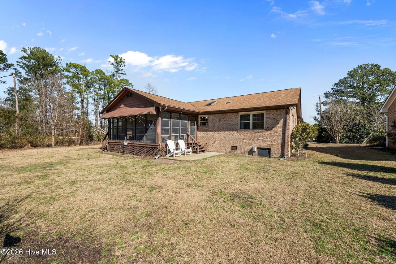 6115 Gondolier Dr - Photo 6 of 39