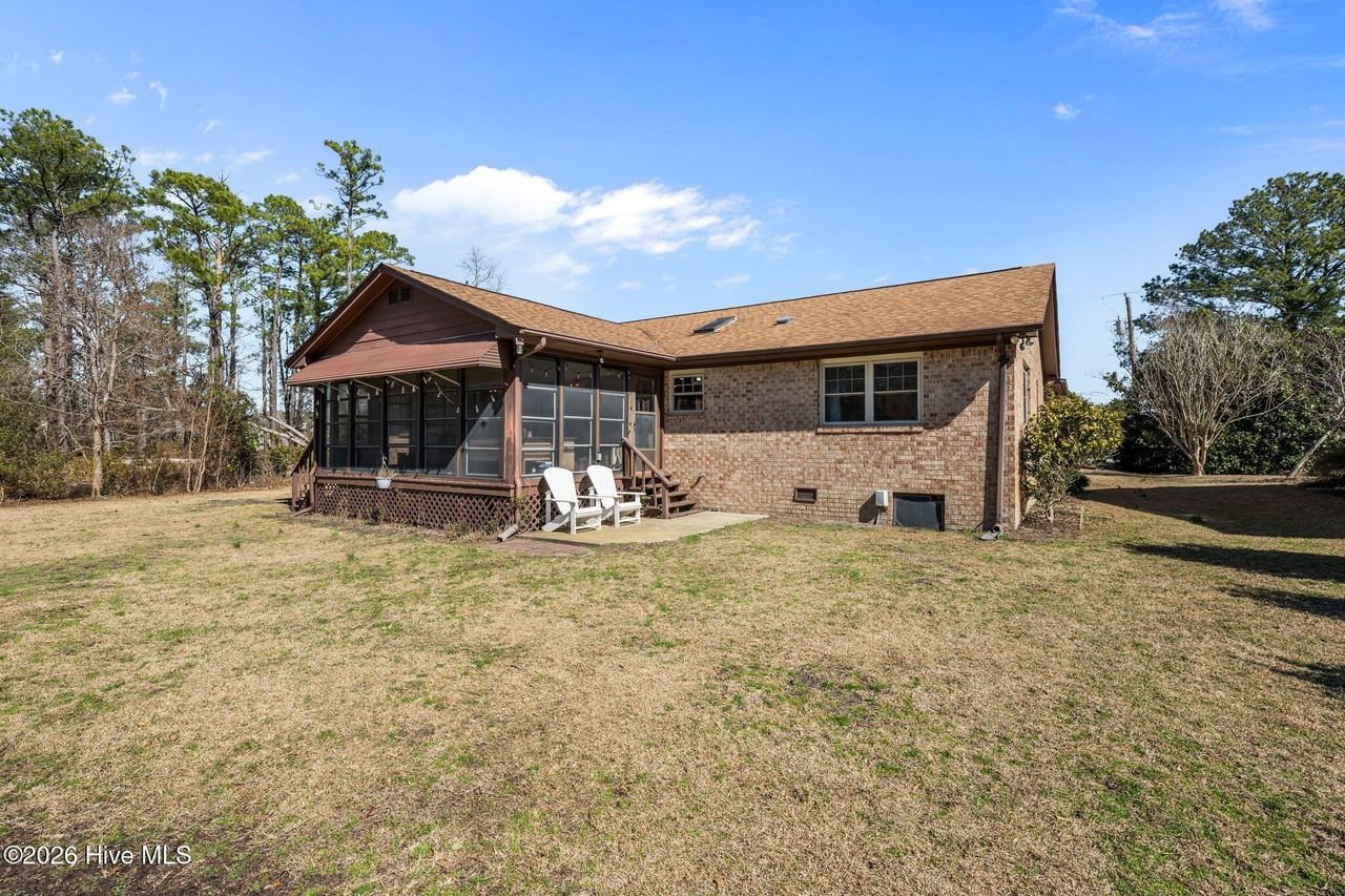 6115 Gondolier Dr - Photo 7 of 39