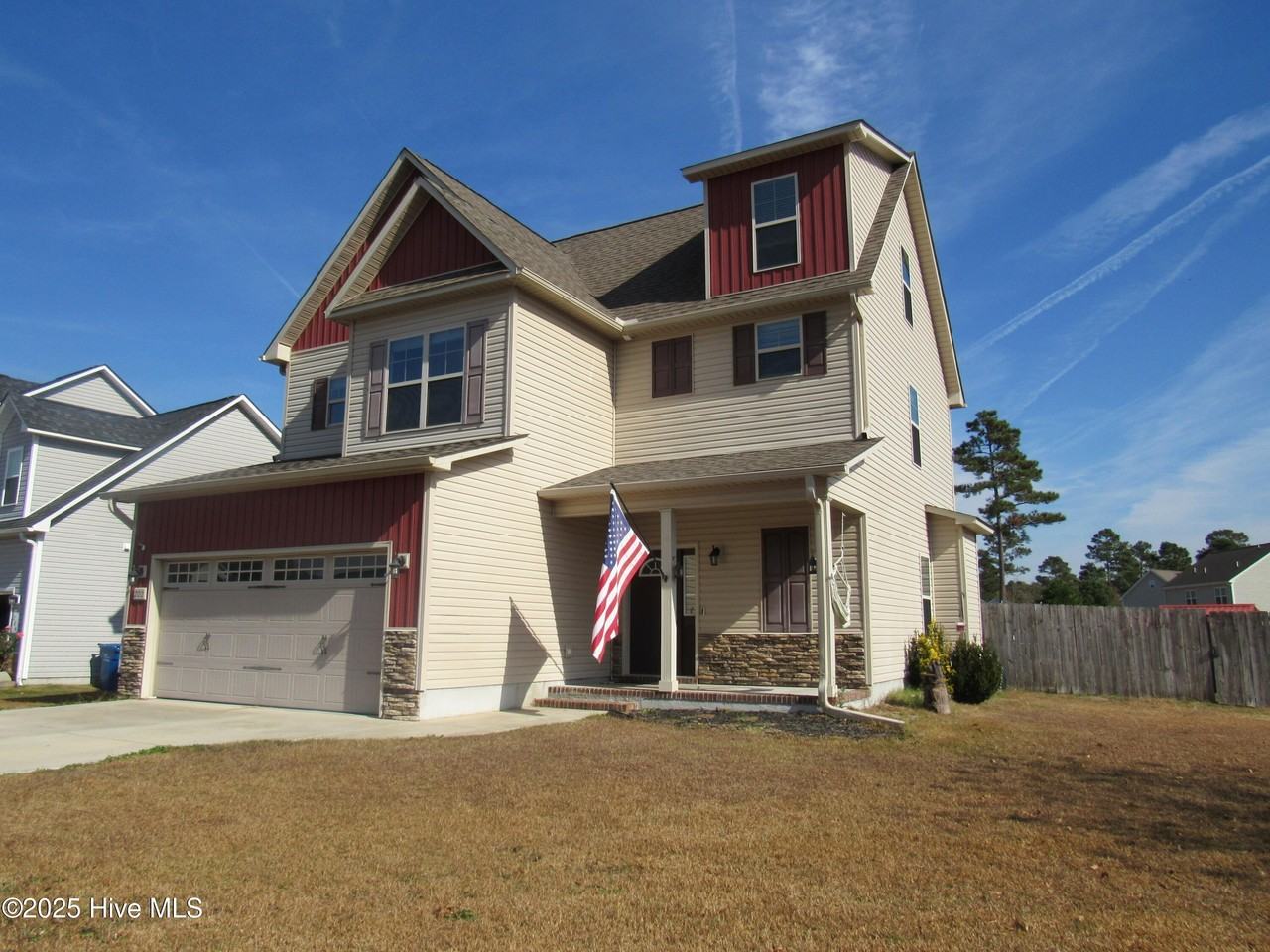 202 Zonnie Ln - Photo 2 of 25