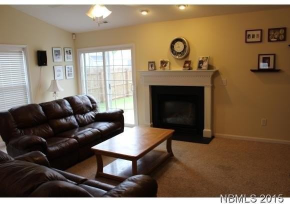 108 Kenmore Ct - Photo 3 of 15