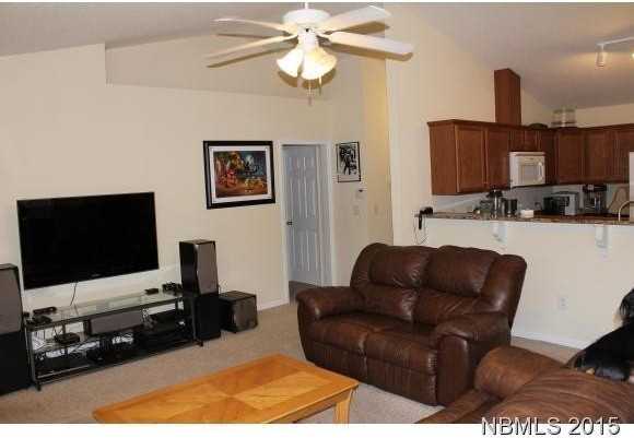 108 Kenmore Ct - Photo 4 of 15
