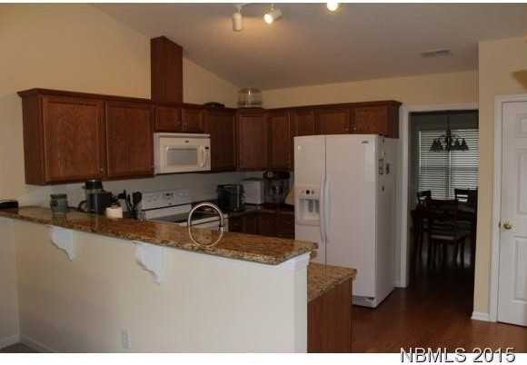108 Kenmore Ct - Photo 5 of 15