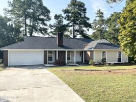featured image of 642 Clinton Way W