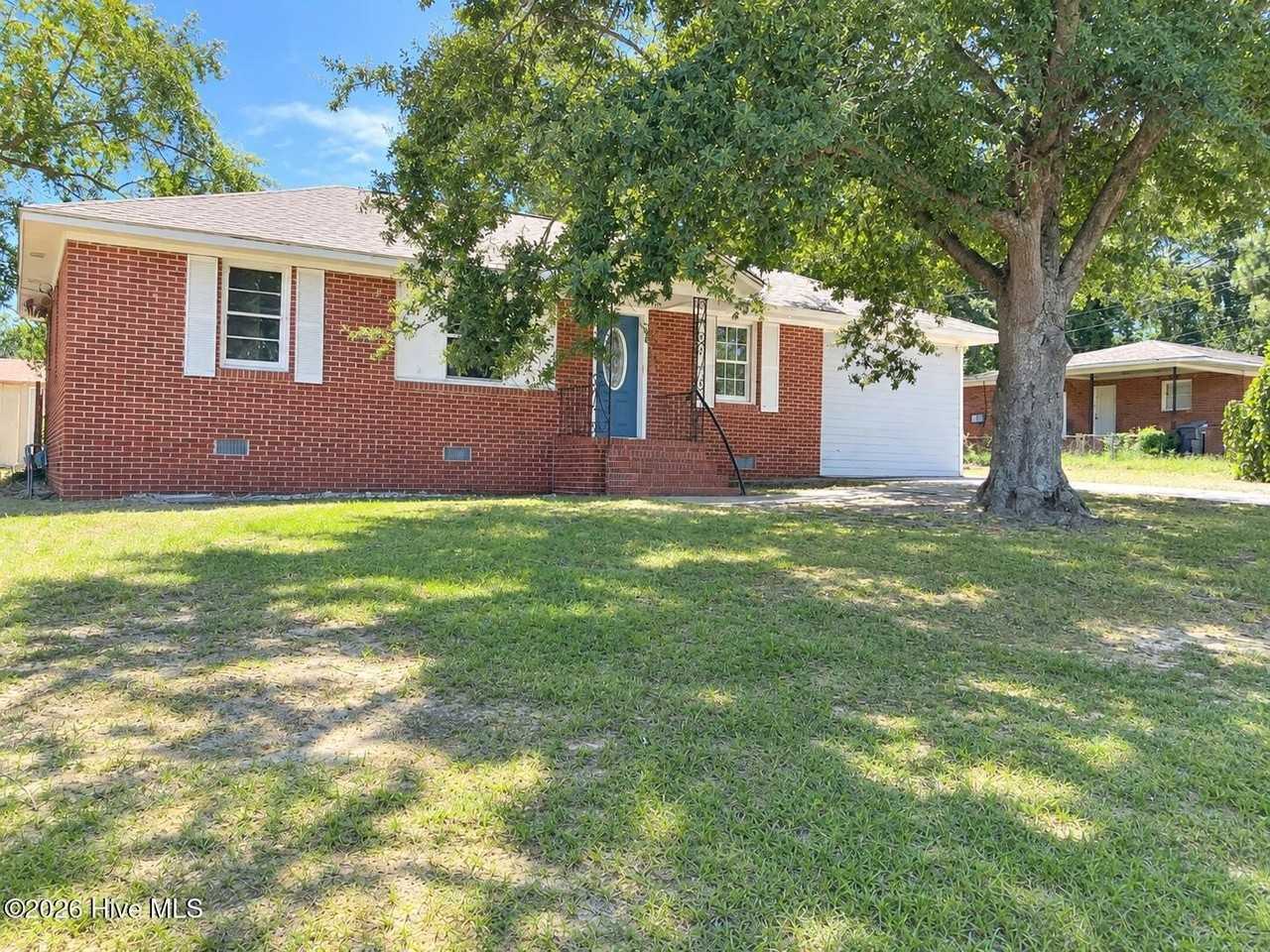 2116 Cadden Rd - Photo 2 of 16