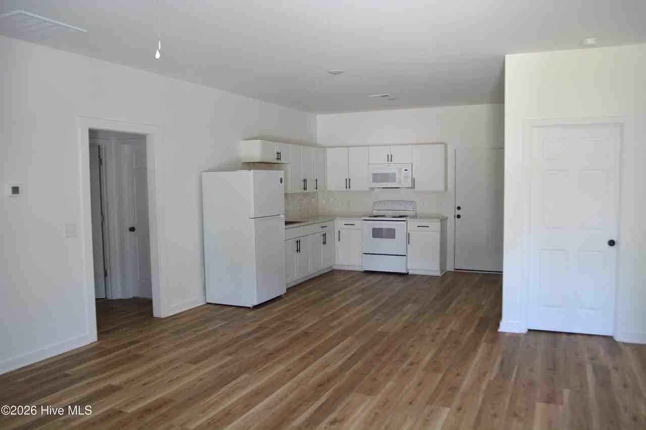 2353 Blackbeard Dr Sw - Photo 3 of 13