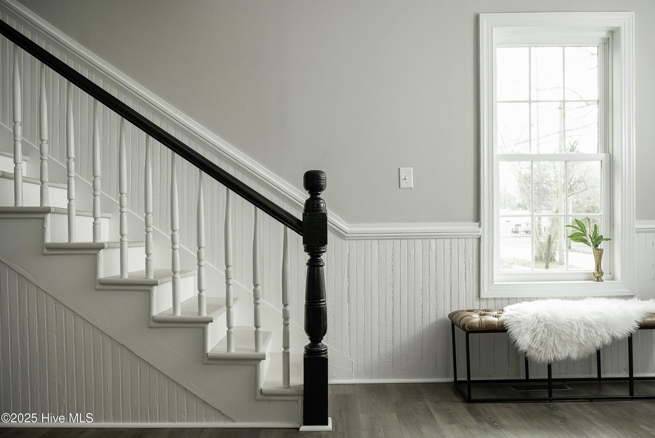 309 E Church St - Photo 7 of 19