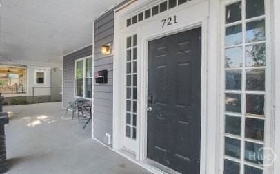 721 E 36th St #A - Photo 2 of 9