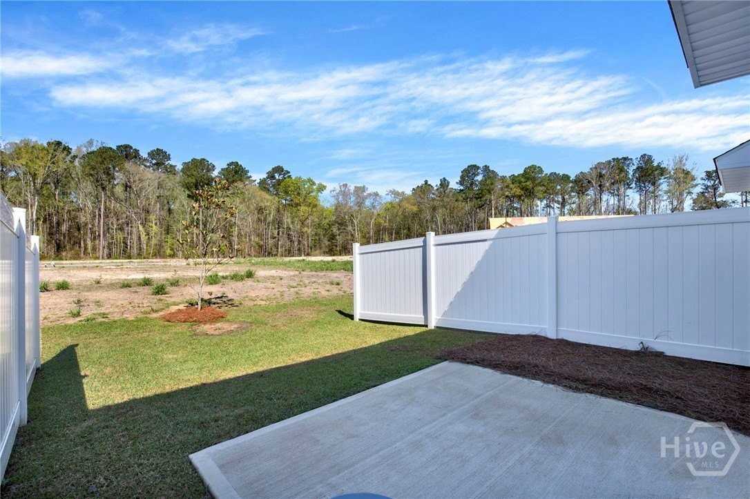 77 Dorsey Dr - Photo 7 of 32