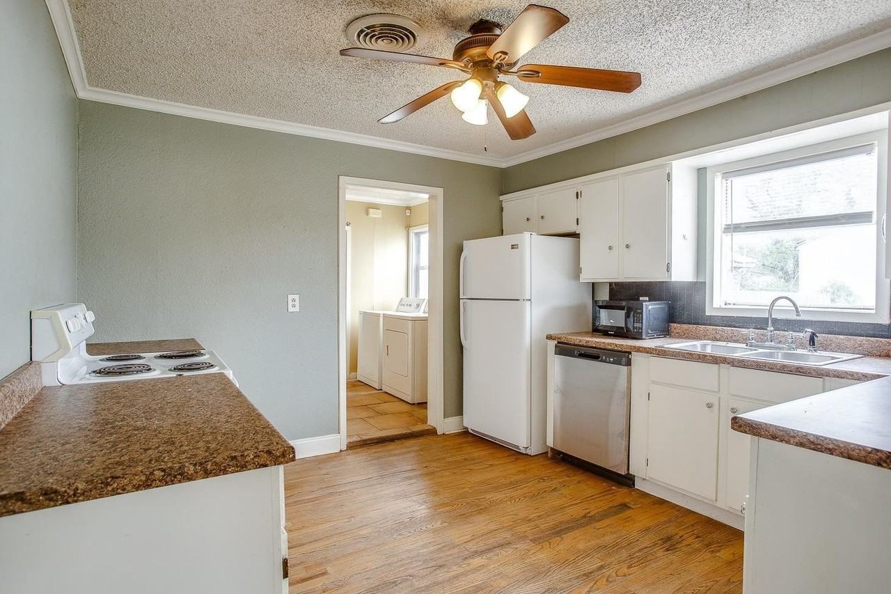 2818 40th St - Photo 5 of 15