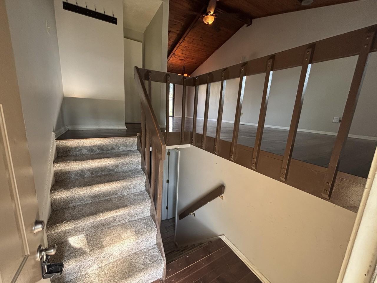 577 El Paseo Pl - Photo 3 of 11