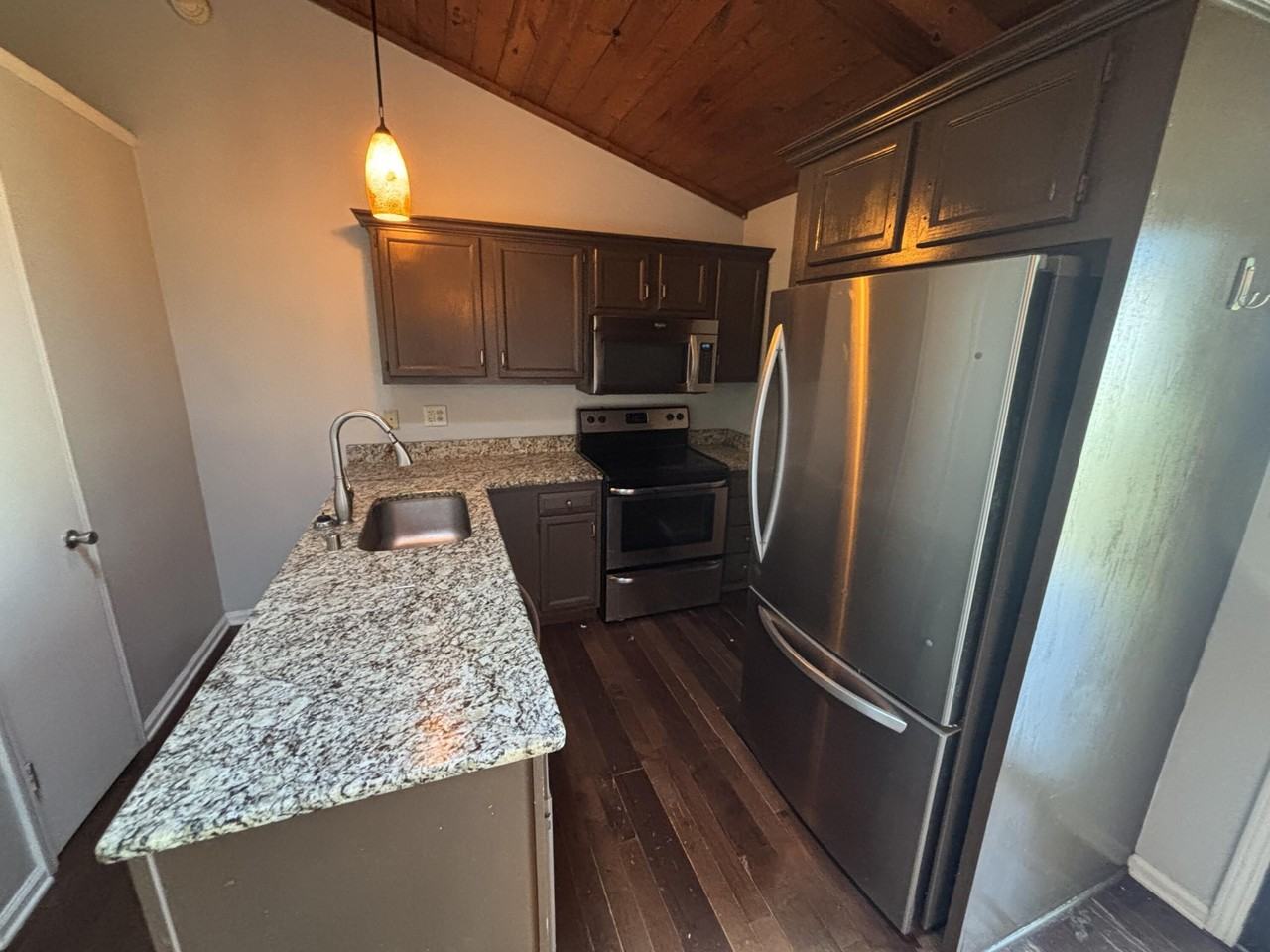 577 El Paseo Pl - Photo 4 of 11