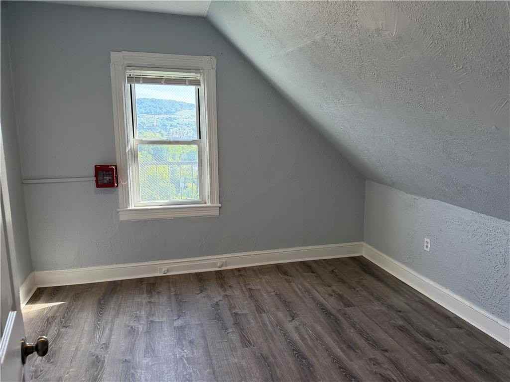 700 Wolf Ave #3W - Photo 6 of 36