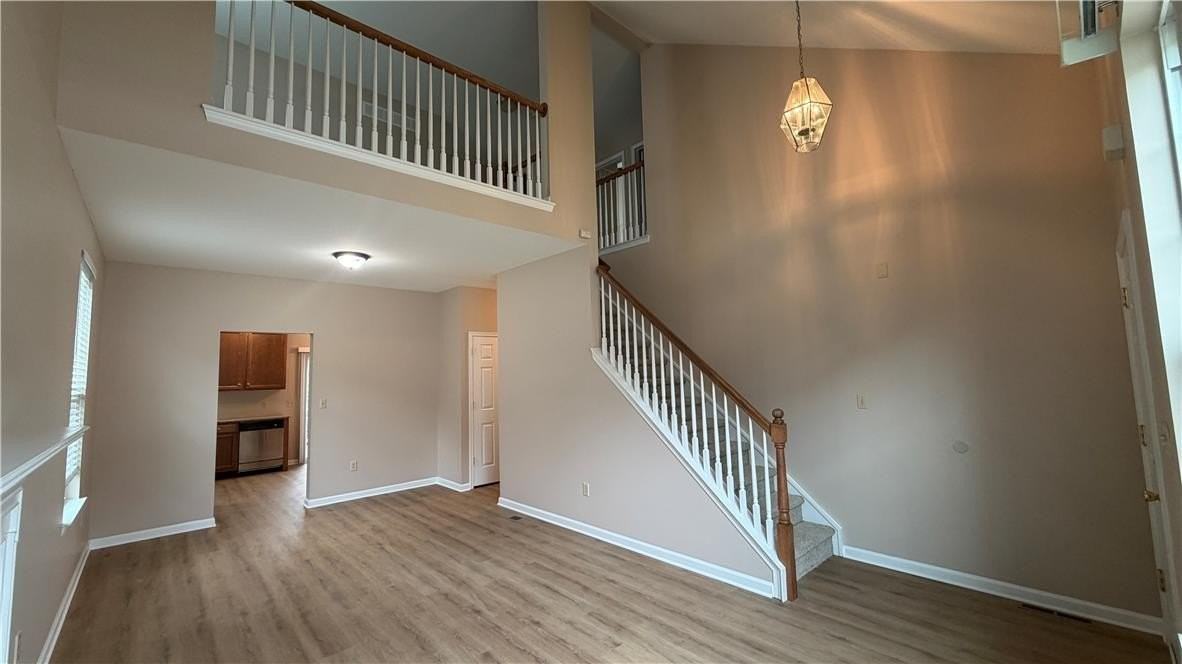 2288 Creekside Dr - Photo 4 of 34