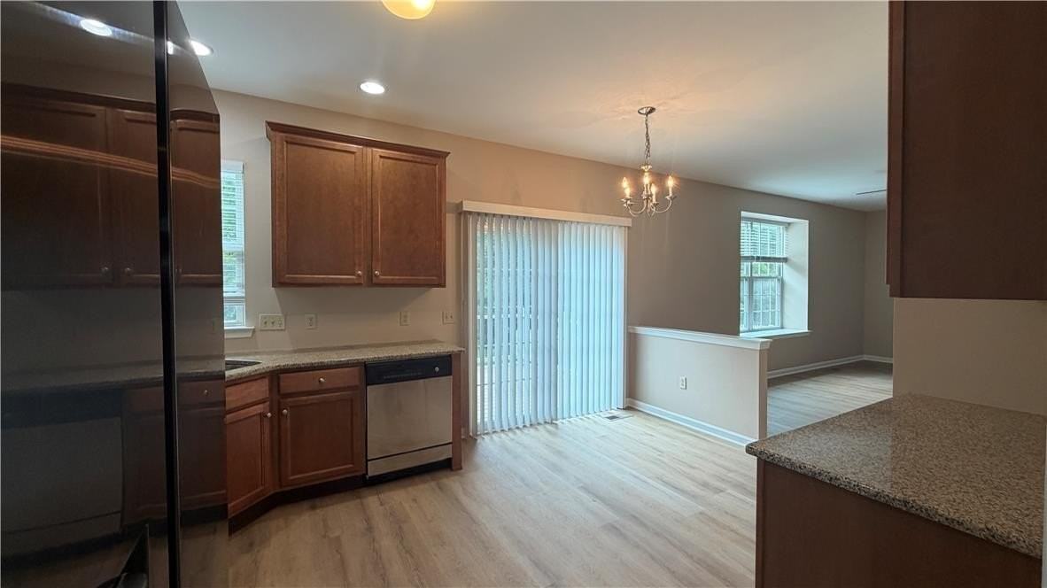 2288 Creekside Dr - Photo 6 of 34