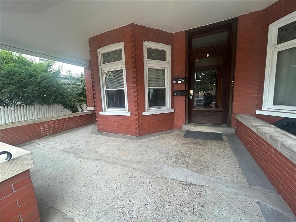1638 W Walnut St #1 - Photo 2 of 20