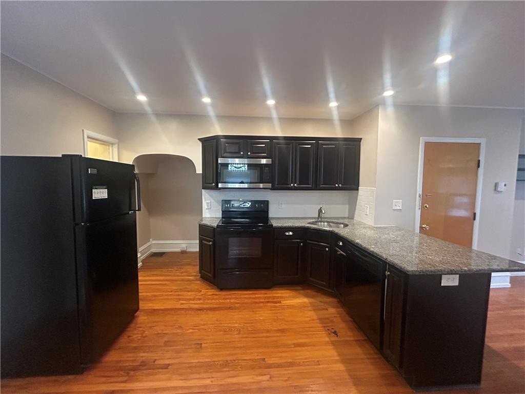 1638 W Walnut St #1 - Photo 4 of 20
