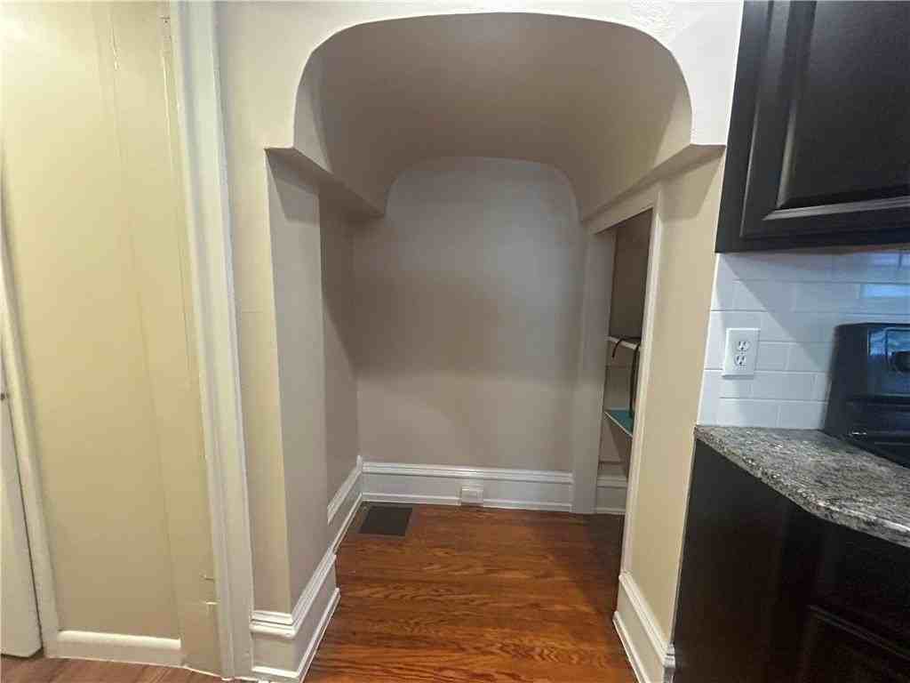 1638 W Walnut St #1 - Photo 6 of 20