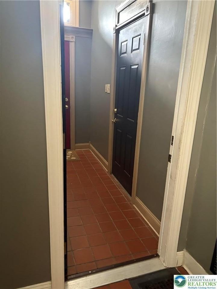 21 E North St #2ndFL - Photo 3 of 22