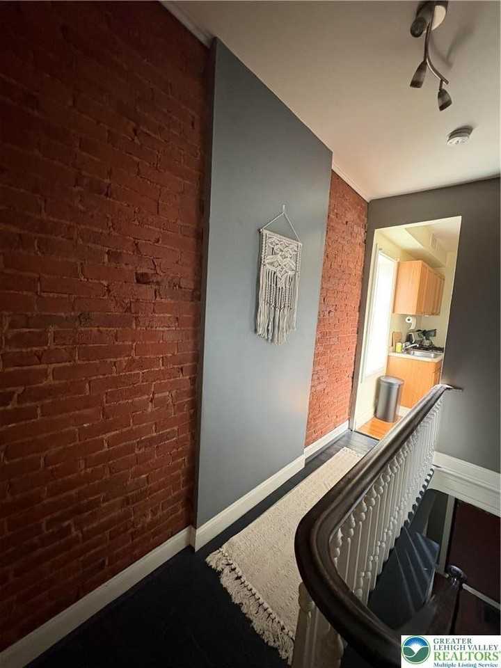 21 E North St #2ndFL - Photo 6 of 22