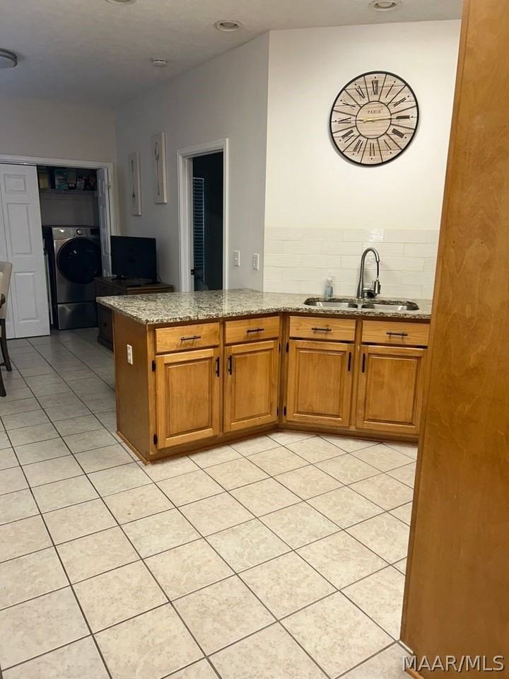 105 Jamestown Loop - Photo 6 of 12