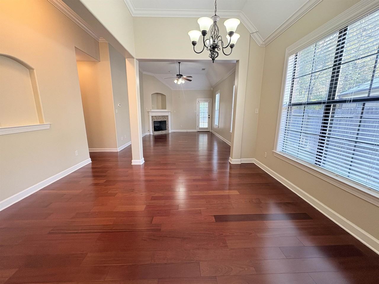 1457 Lagrange Crest Rd - Photo 4 of 37