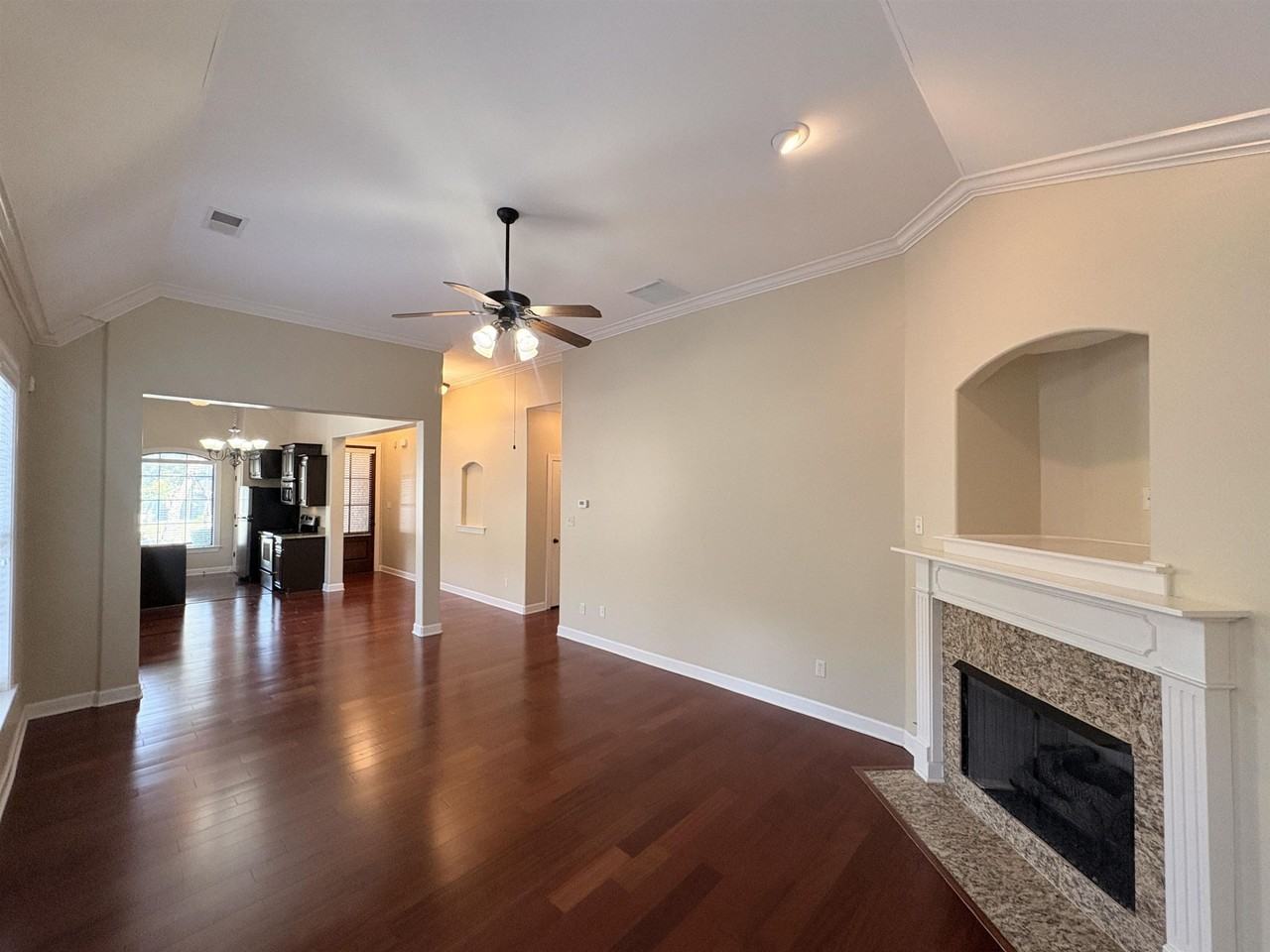 1457 Lagrange Crest Rd - Photo 7 of 37