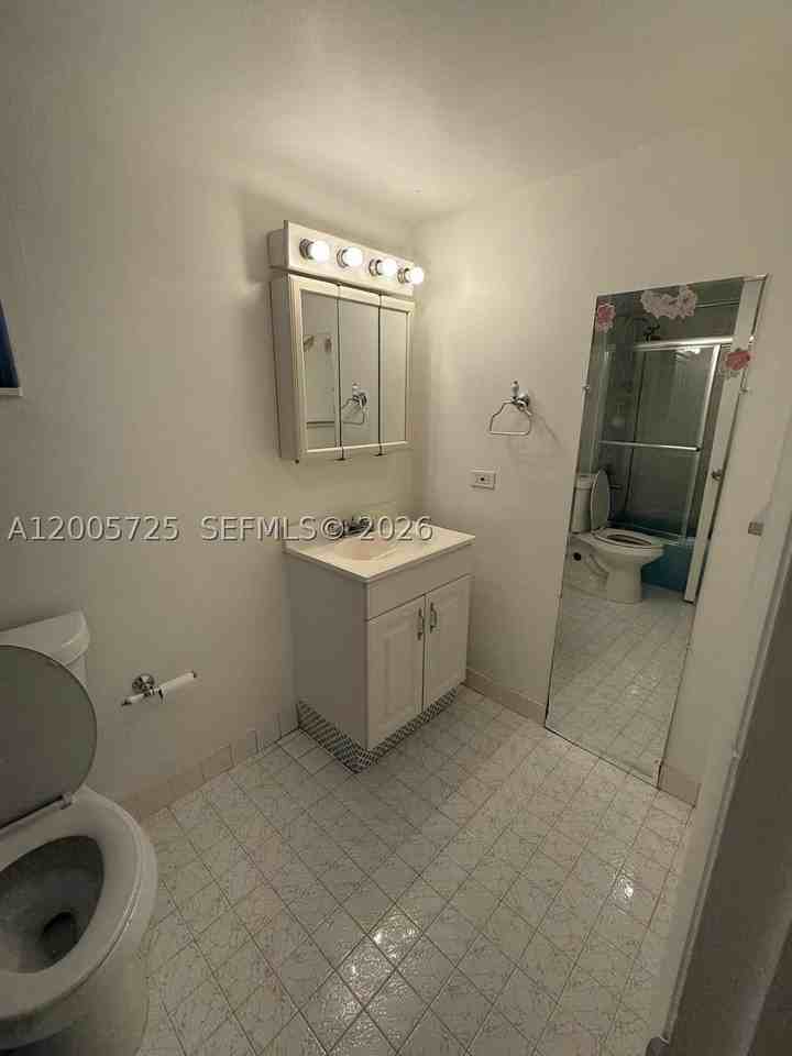 447 Ne 195th St #310 - Photo 6 of 18