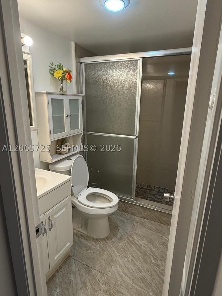 447 Ne 195th St #310 - Photo 7 of 18