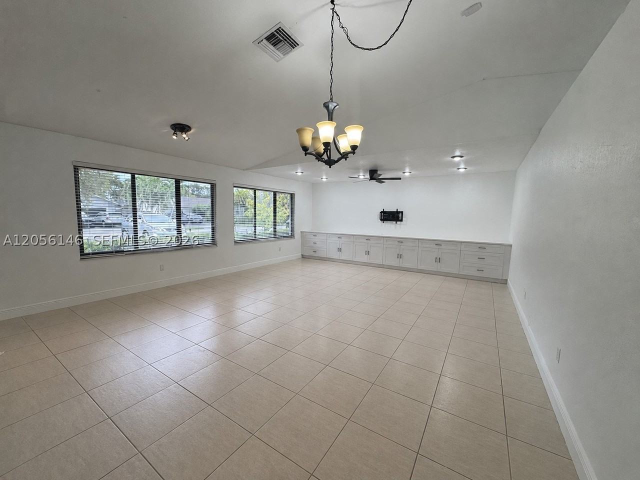 13304 Sw 102nd Ter - Photo 4 of 23