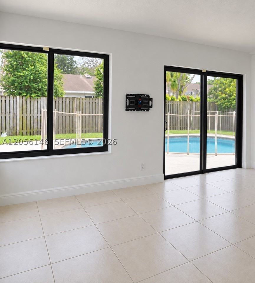 13304 Sw 102nd Ter - Photo 6 of 23